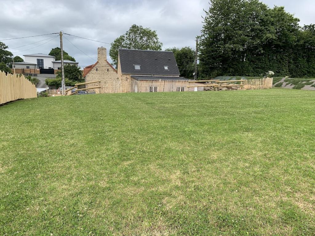 Charmante Maison De Campagne En Pierres Et Bois Sartilly-Baie-Bocage Exteriör bild