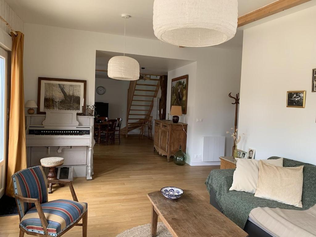 Charmante Maison De Campagne En Pierres Et Bois Sartilly-Baie-Bocage Exteriör bild
